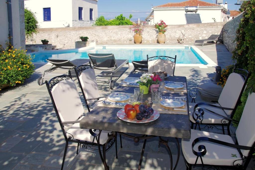 Villa 1853, Spetses Ground Floor Eksteriør billede
